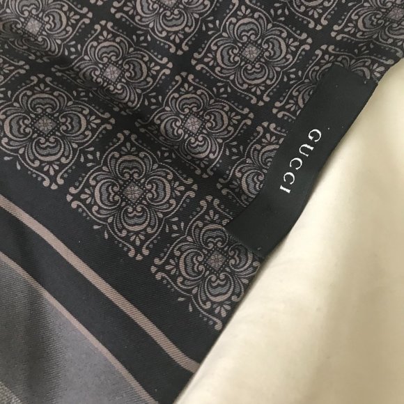 Gucci 100% Silk scarf (OS) - Picture 2 of 2